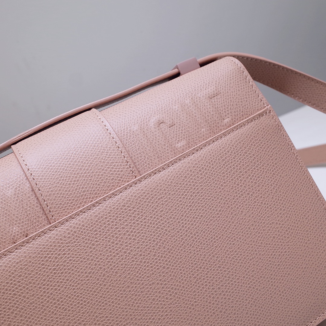 30 Montaigne Bag Pink Grained Calfskin